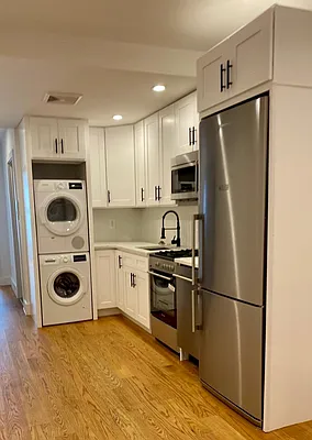 Rented by Suzuki Capital LLC | media 10