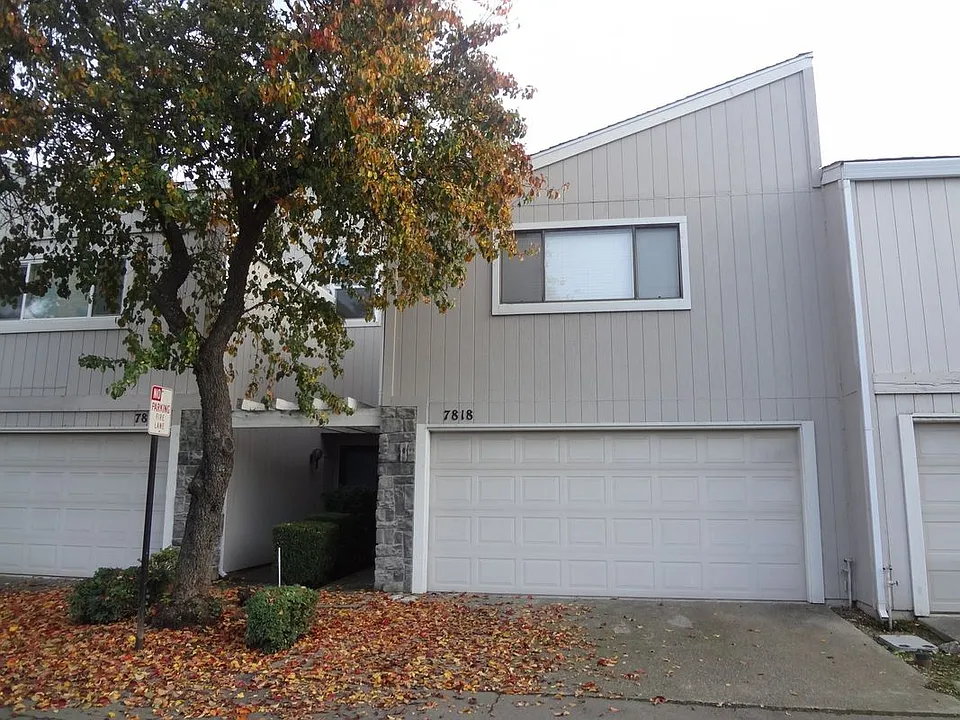 7818 Hampton Ln