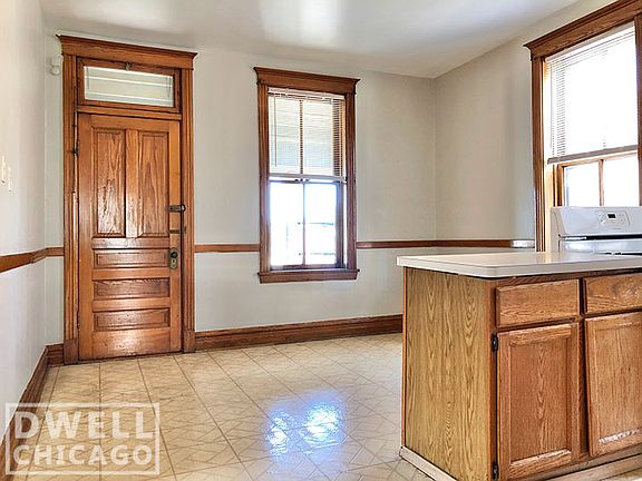4th image of 2334 W Belden Ave #4