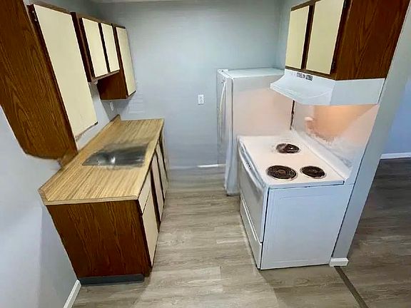 3rd image of 1818 Michigan St APT 2
