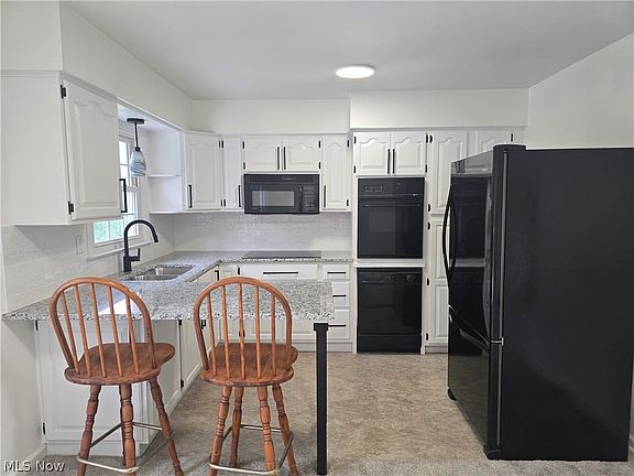 4th image of 52 Meadow Lane Cir