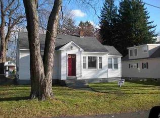 12 Rhodes Ave, Wynantskill, NY 12198