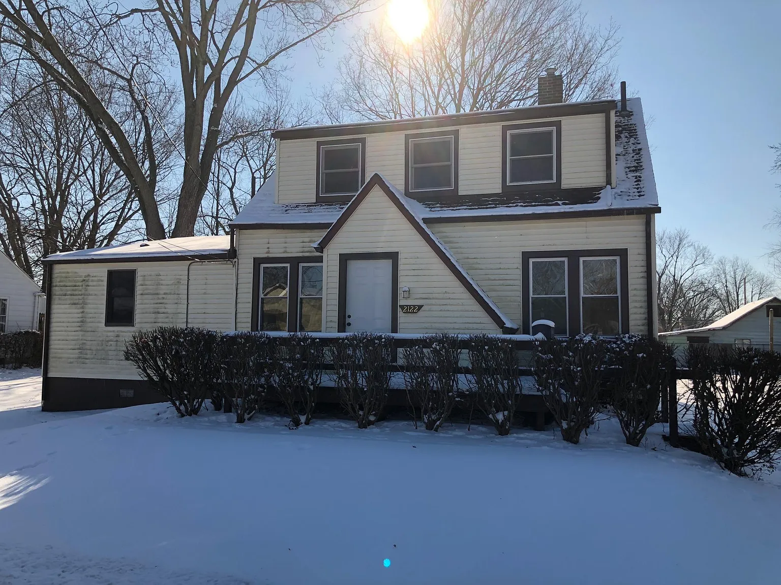 2122 26th St NE photo 1