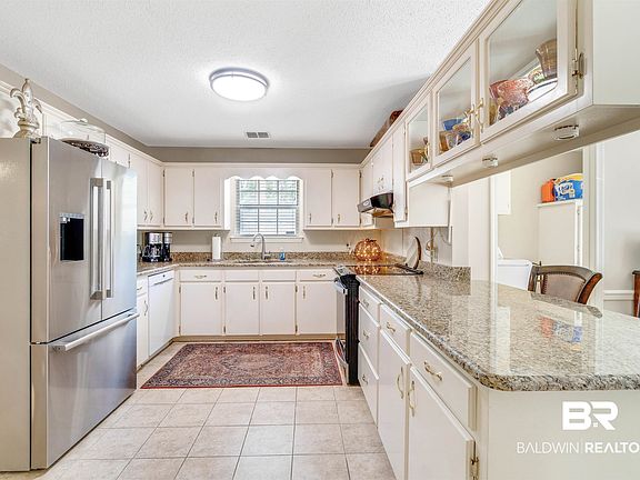 5th image of 1031 Seven Hills Dr
