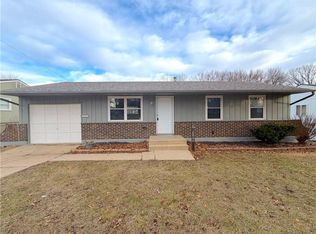 18804 E Ponca Dr, Independence, MO 64056