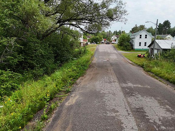 2nd image of 2nd St