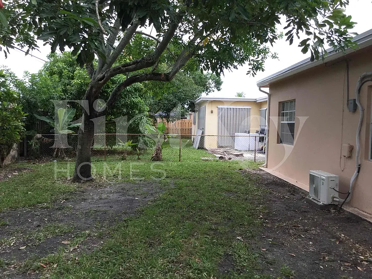 7925 Indigo St — Photo 21