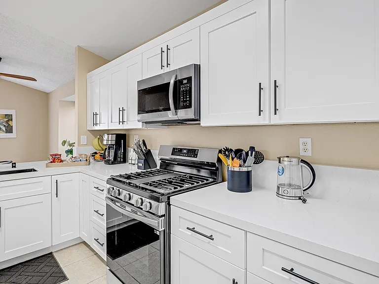 3316 Altamar Ln — Photo 22