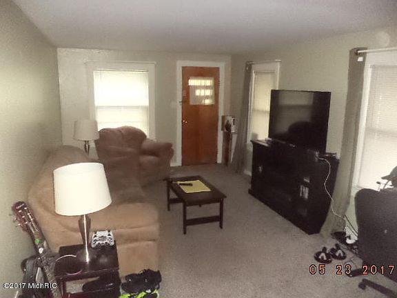 5th image of 5806 Mount Vernon Ave