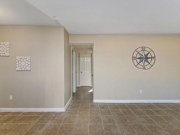 5th image of 115 Arbor St #11037805