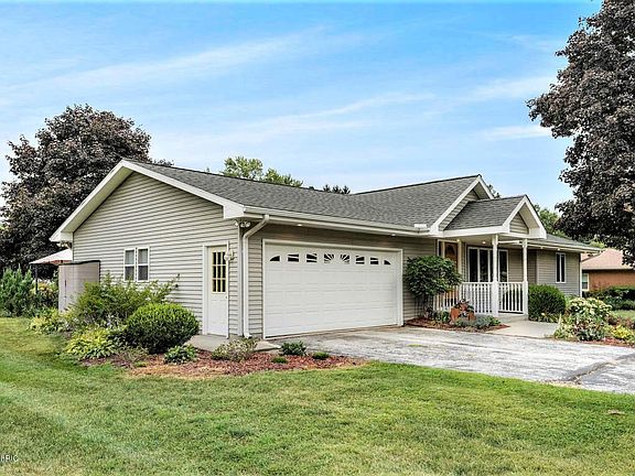 2nd image of 5716 Orchard Dr