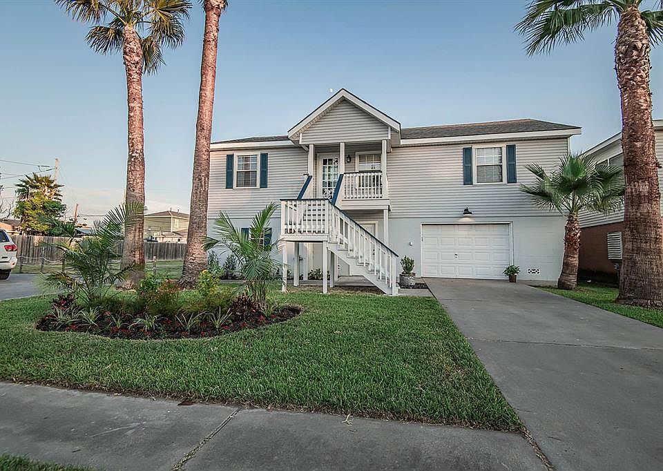 1st image of 5719 Heards Ln