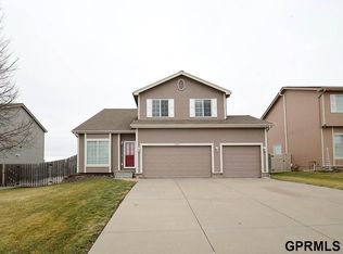 13609 Leona Ln, Bellevue, NE 68123