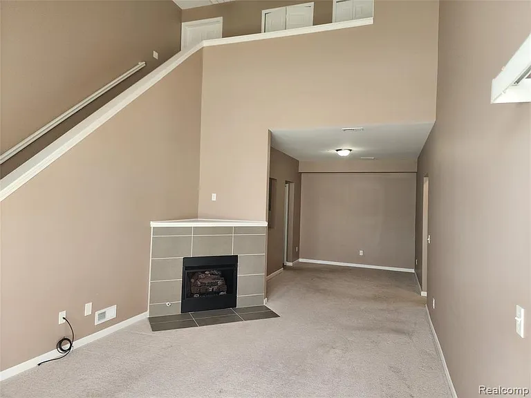 18106 Addington Dr — Photo 7