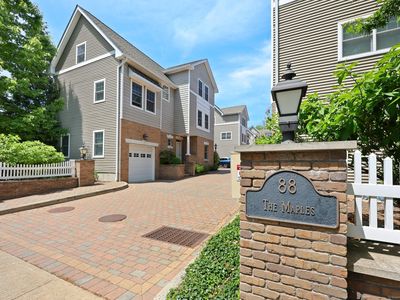 88 Maple Tree Avenue APT A, Stamford, CT, 06902