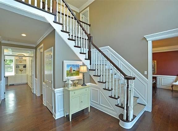 4th image of 222 Edelweiss Dr
