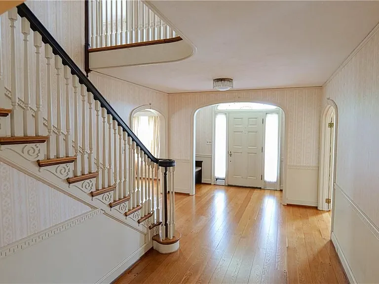 36 Underwood St — Photo 18