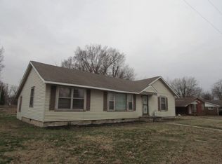 105 W 8th St, Portageville, MO 63873