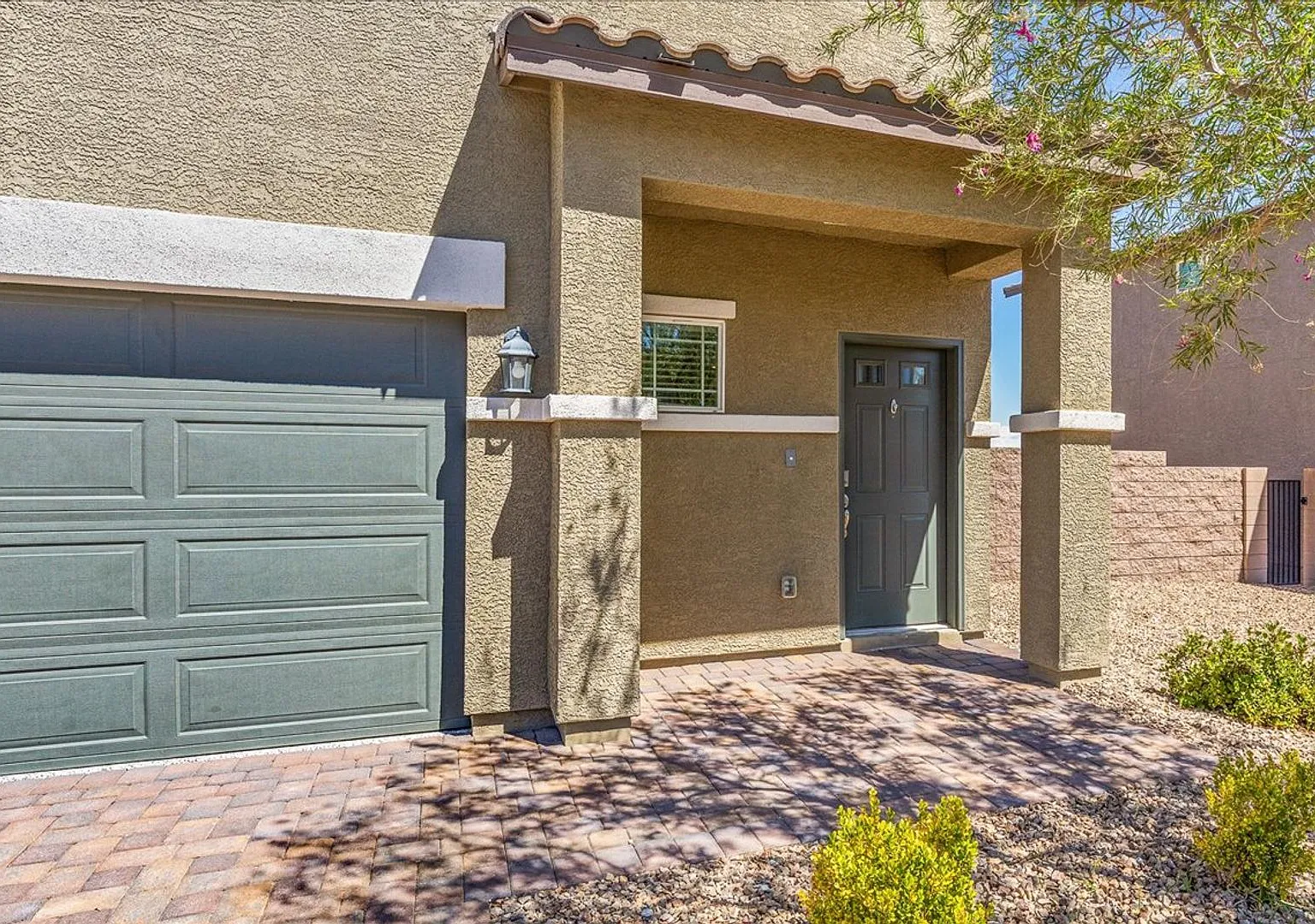 Fabulous Highly Upgraded Home! — Photo 2