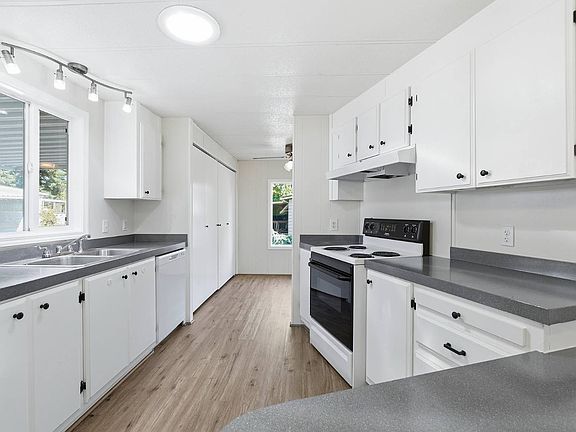 5th image of 21100 NE Sandy Blvd Unit 70