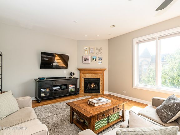 3rd image of 2402 W McLean Ave APT 303