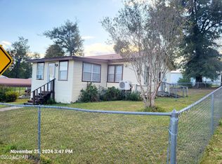 2779 Brenda St, Marianna, FL 32448