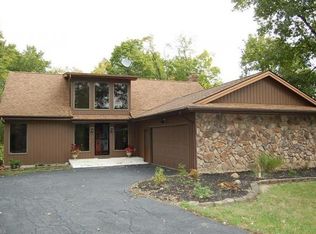 2958 Whispering Pines Dr, Canfield, OH