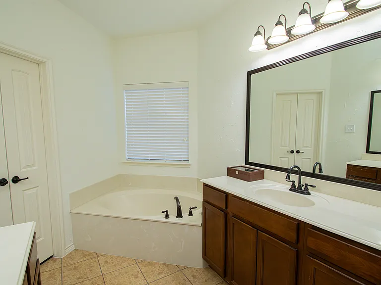 10017 Bell Rock Rd — Photo 14