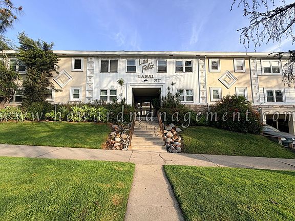 2nd image of 3717 Los Feliz Blvd #26