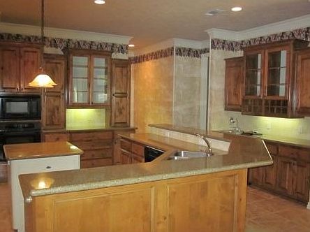 3rd image of 1205 Mission Hills Dr