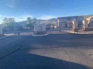 6009 W Park View Ln, Glendale, AZ 85310