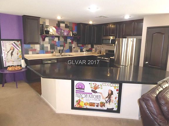 5th image of 11656 Stivali St