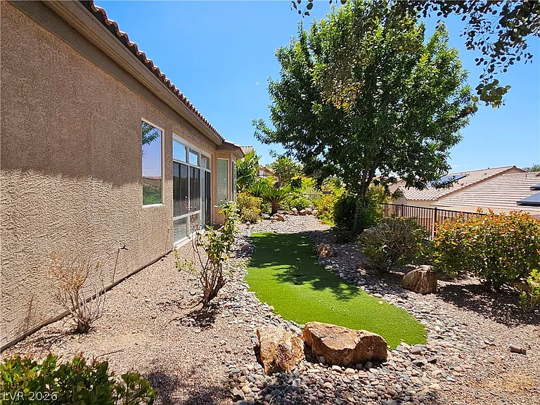 2139 Twin Falls Dr — Photo 52