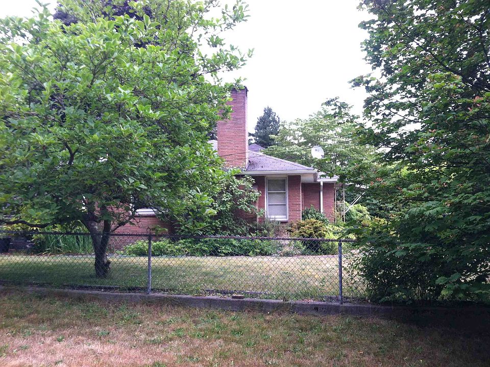 2nd image of 10705 23rd Ave NE