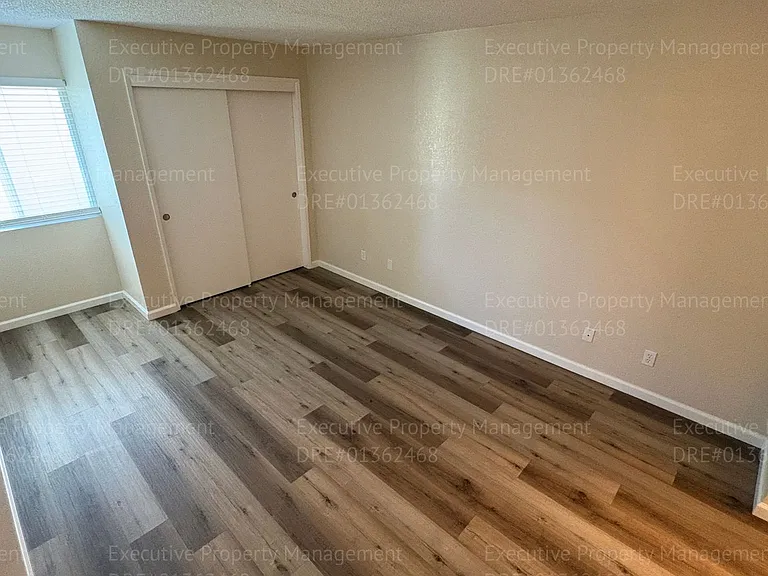 709 Deseret Way — Photo 23