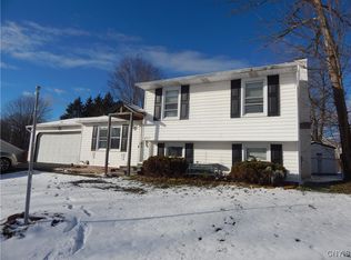 8313 Sextant Dr, Baldwinsville, NY 13027