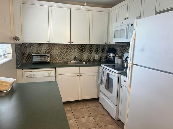 2nd image of 318 Mansfield H