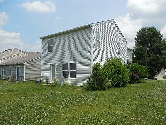 3rd image of 4492 Connaught East Dr