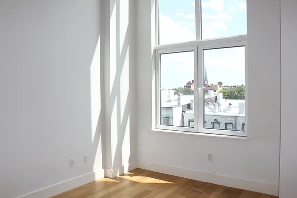 Rented by MNS | media 25