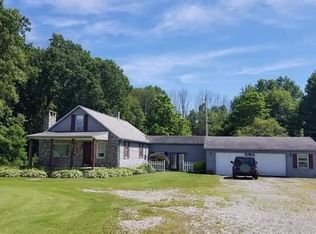 1126 District Rd, Fredonia, PA 16124