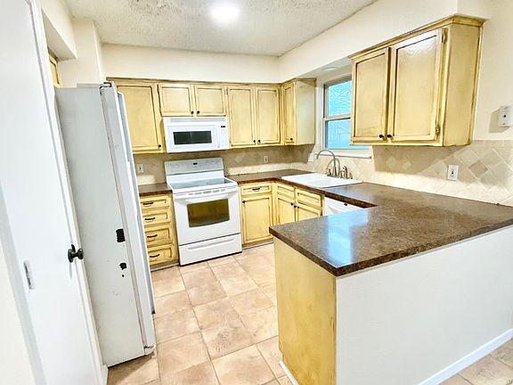 4th image of 4217 Ticino Valley Dr