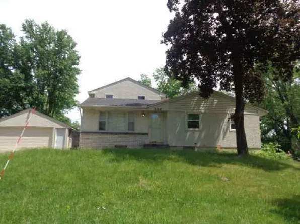 6380 Edgewood Ave, Woodbury, MN 55125