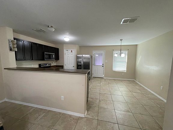 5th image of 2038 Port Miami St