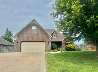 1015 E Torrey Pines Dr, Ozark, MO 65721