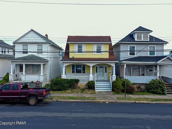 2nd image of 125 Lyndwood Ave