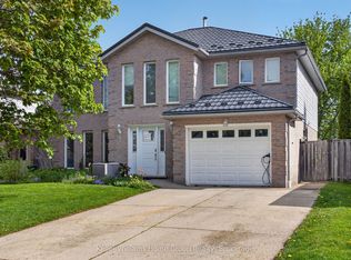 42 Freshmeadow Way, Guelph, ON N1K 1R9