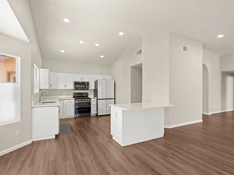 2729 Cartegena Dr — Photo 4