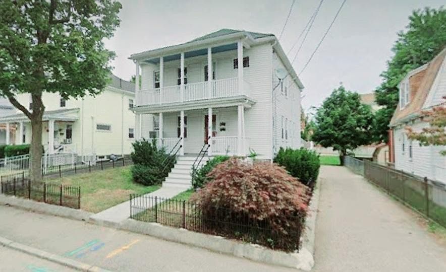 1st image of 15 Glenwood Way #1