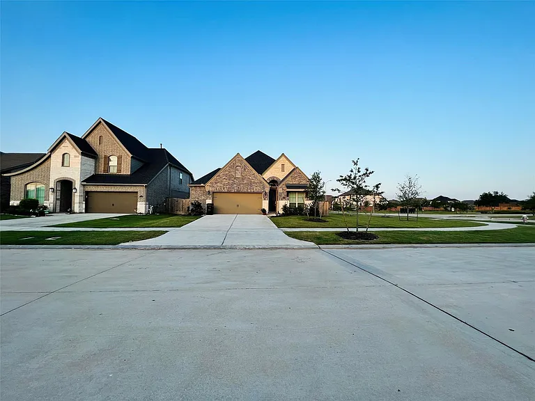 2102 Marian Lee Ln — Photo 2
