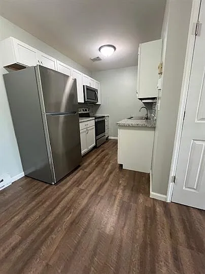 2810 Birch St #4 — Photo 9